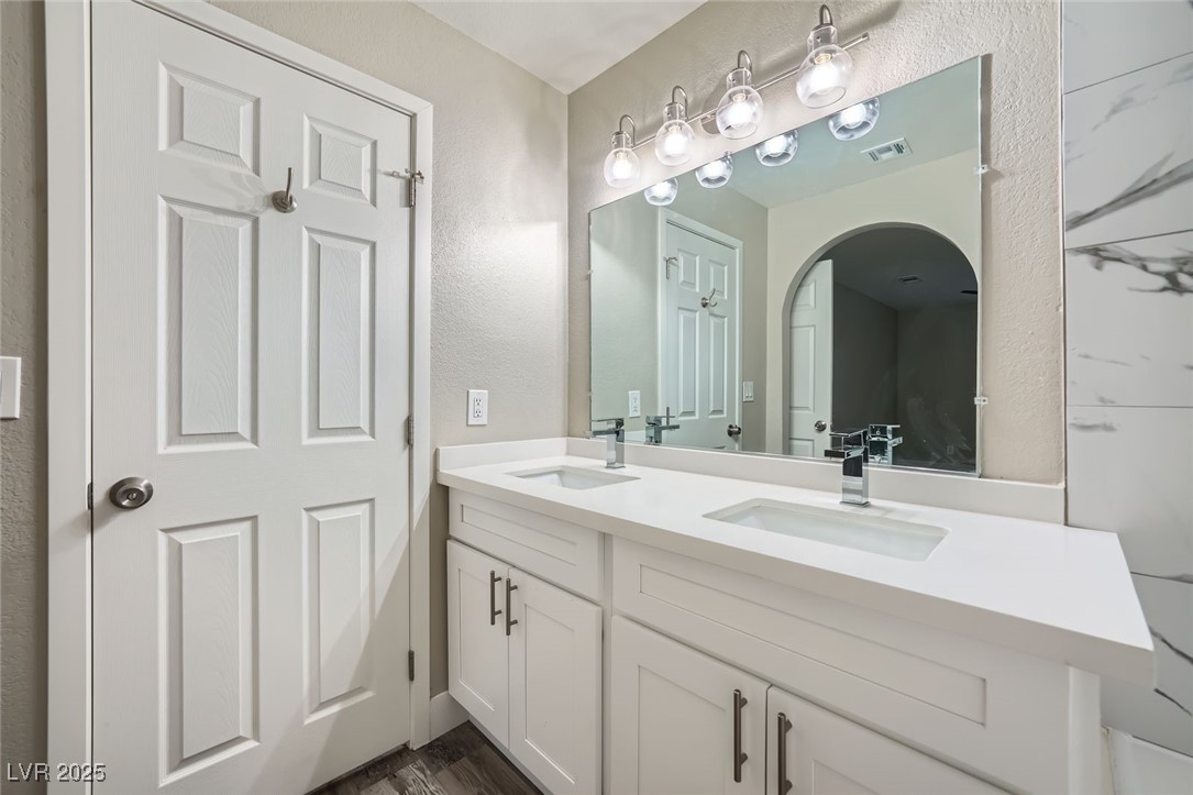 2200 South Fort Apache Road 2153