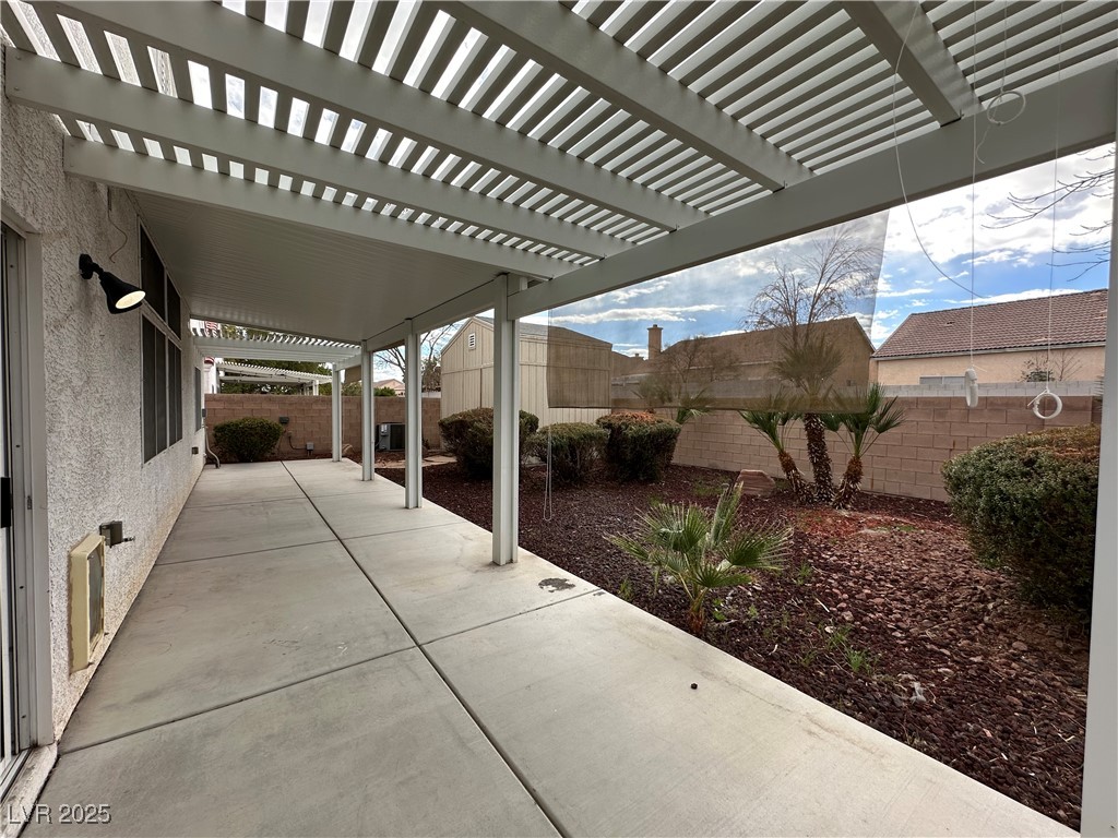 4643 Mountain Tree Street