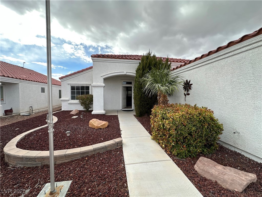 4643 Mountain Tree Street