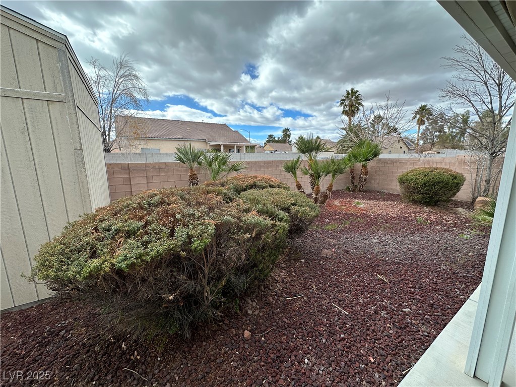 4643 Mountain Tree Street