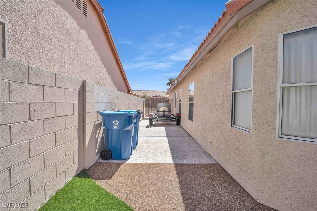 5008 Tropical Ridge Court