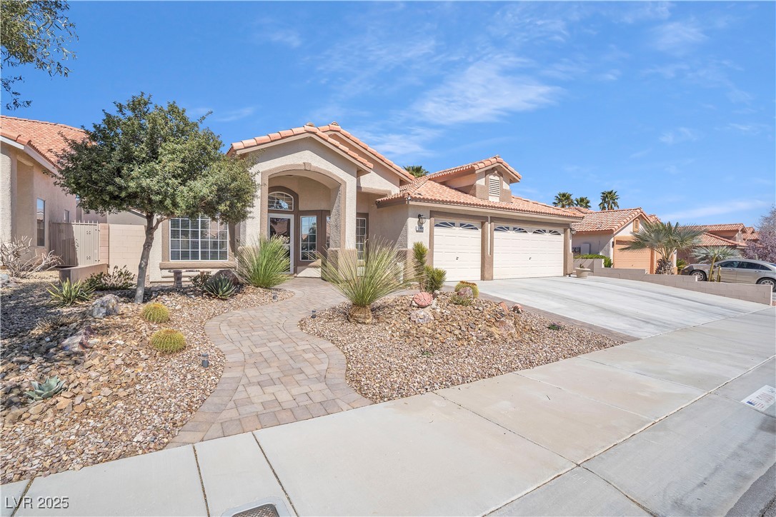 5008 Tropical Ridge Court
