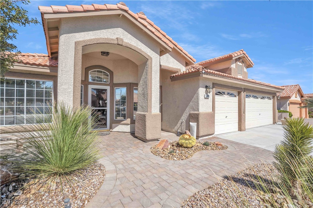 5008 Tropical Ridge Court