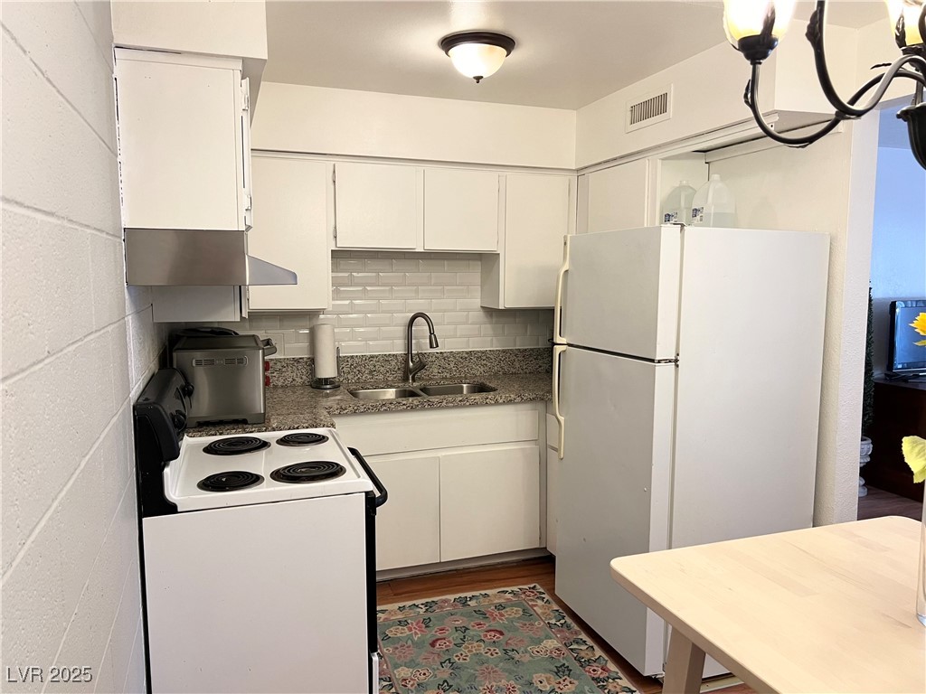 625 South Royal Crest Circle 2