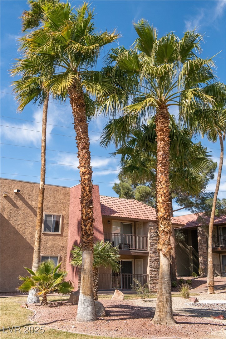 4941 River Glen Drive 4