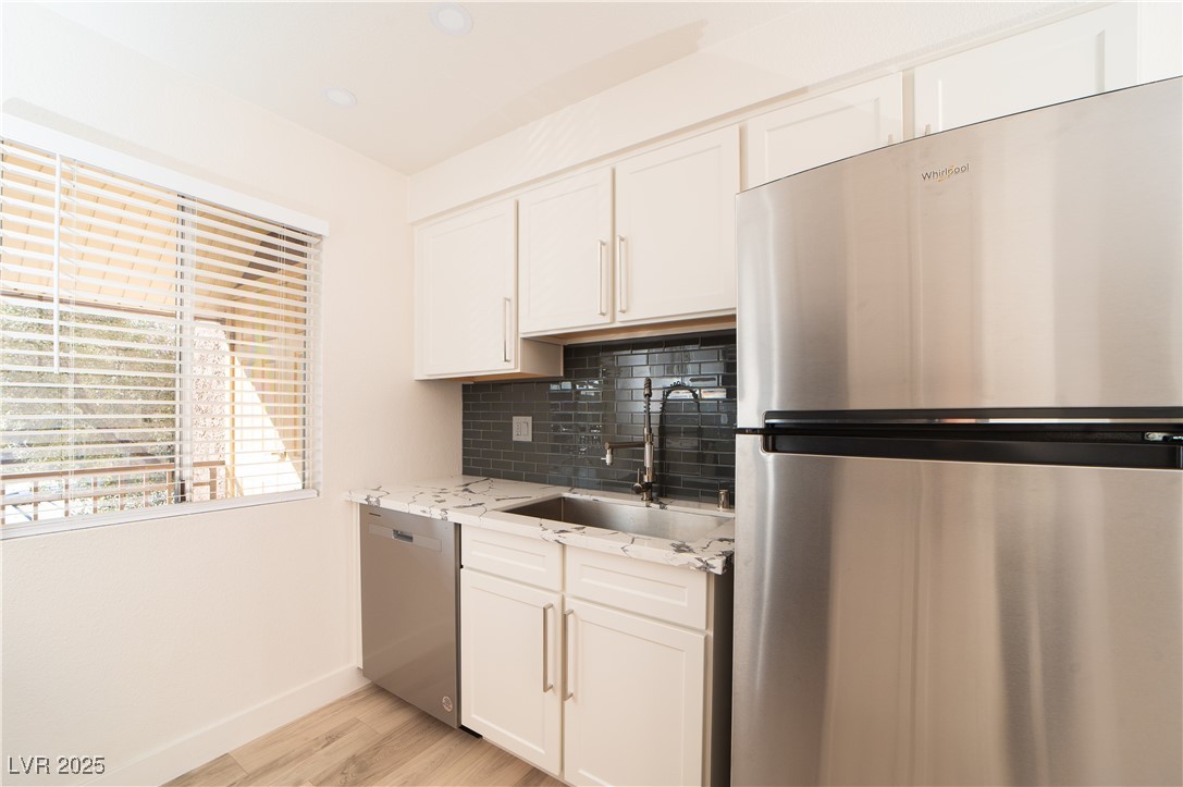 4941 River Glen Drive 4