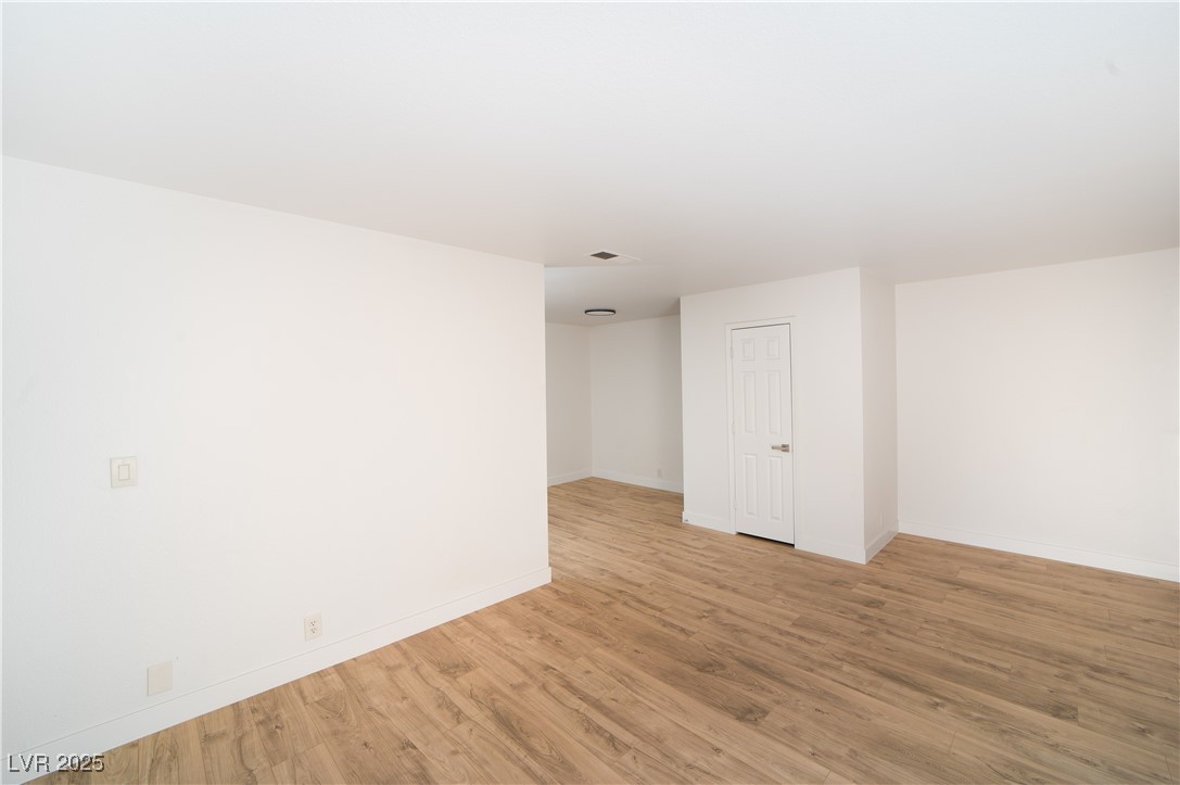 4941 River Glen Drive 4