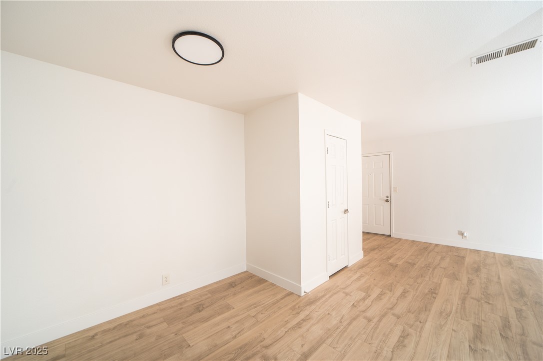 4941 River Glen Drive 4