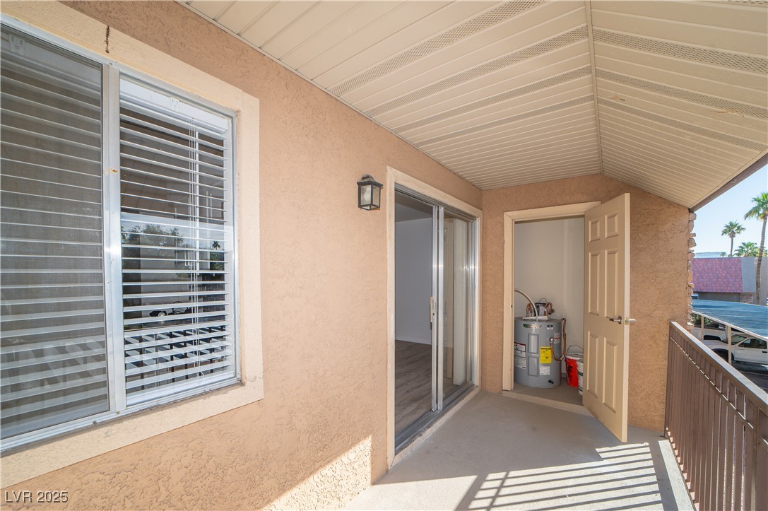 4941 River Glen Drive 4