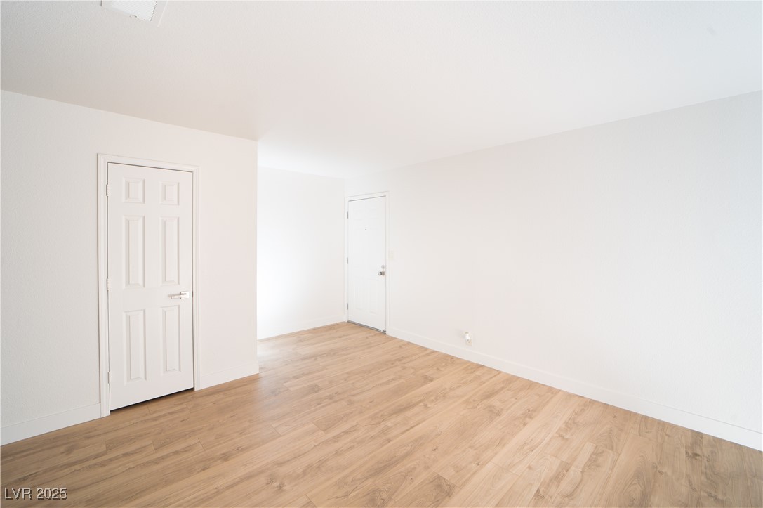 4941 River Glen Drive 4