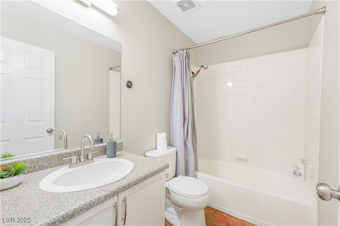 124 Beach Oak Avenue