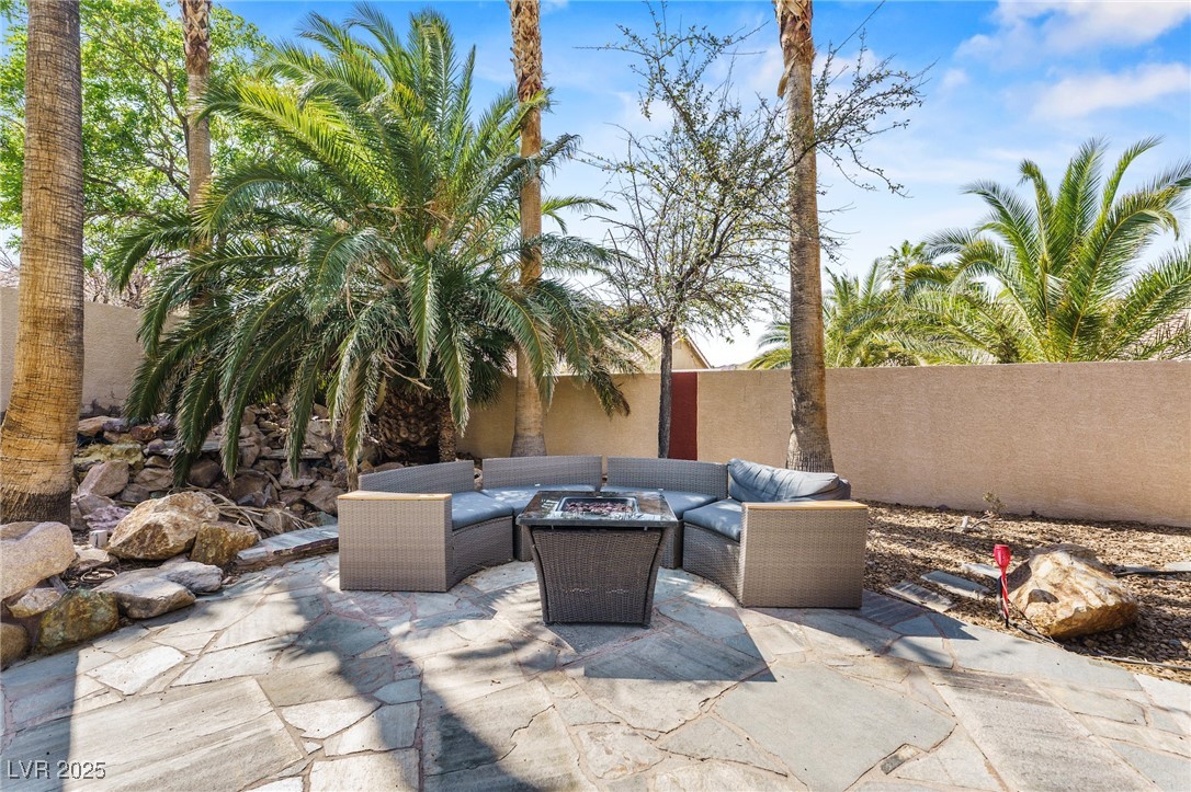 124 Beach Oak Avenue