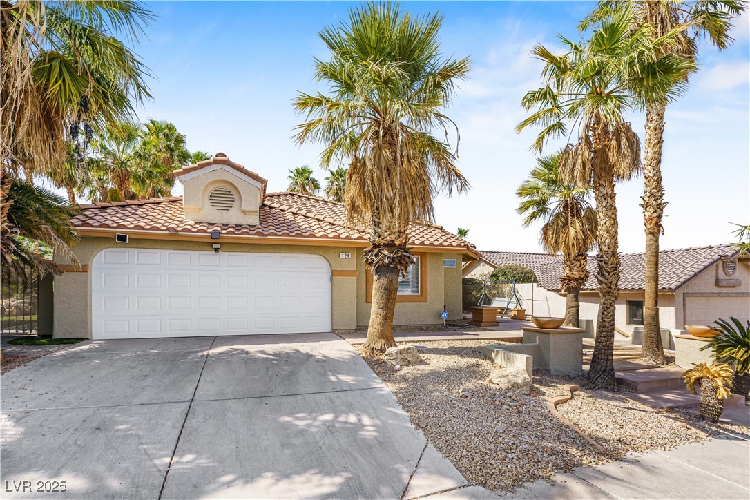 124 Beach Oak Avenue