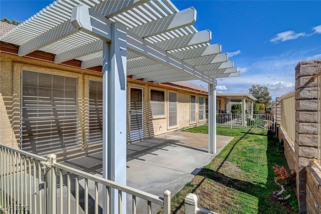 4821 Cedar Lawn Way
