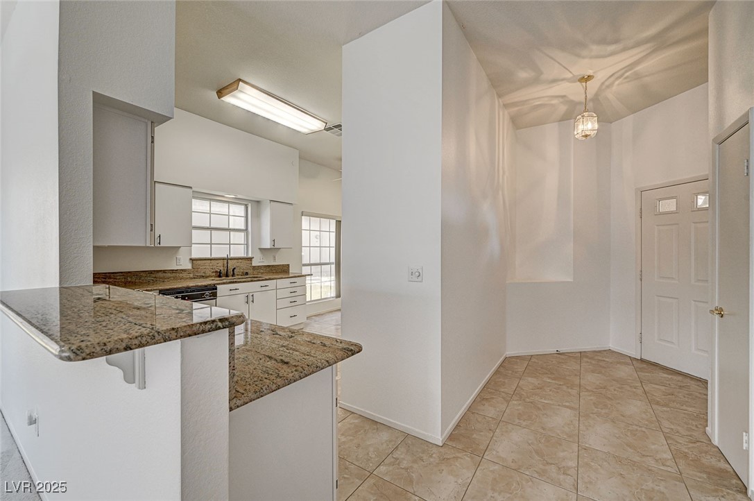 4821 Cedar Lawn Way
