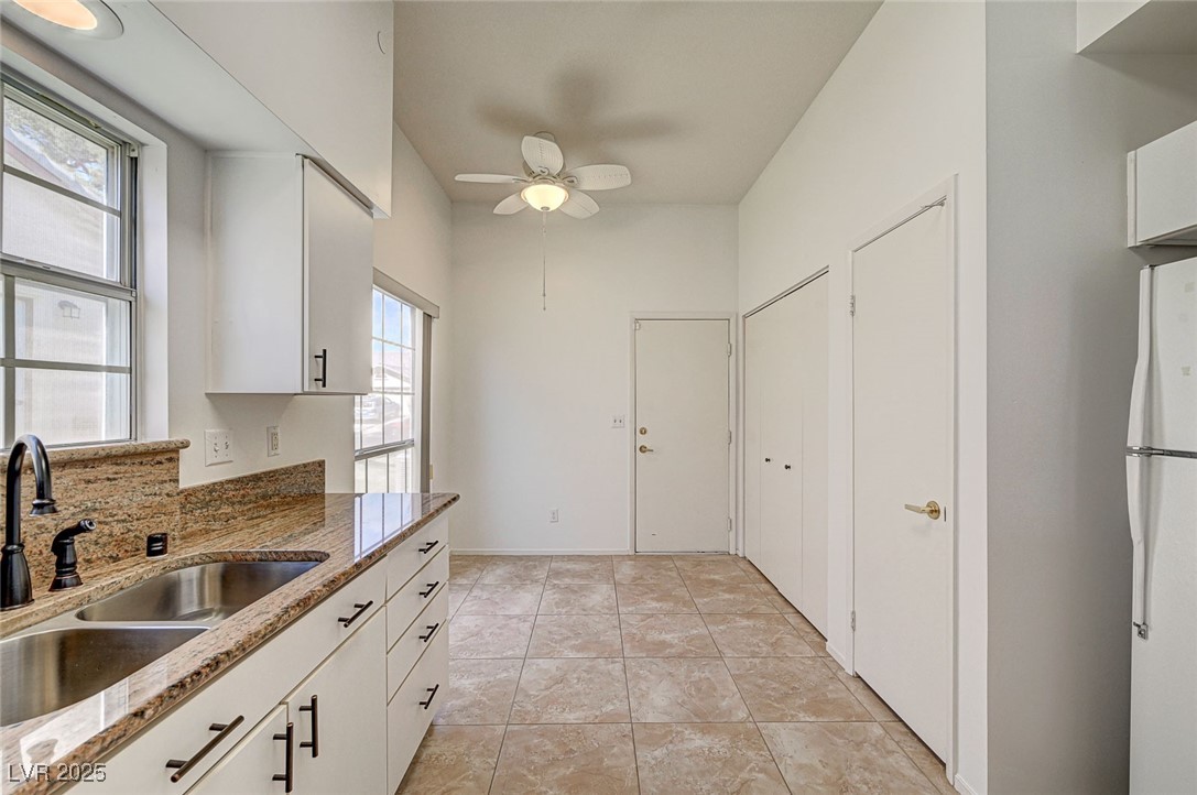 4821 Cedar Lawn Way