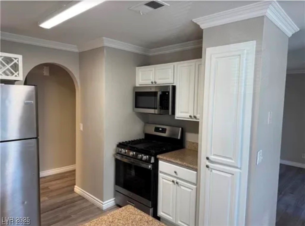 2700 North Rainbow Boulevard 2081