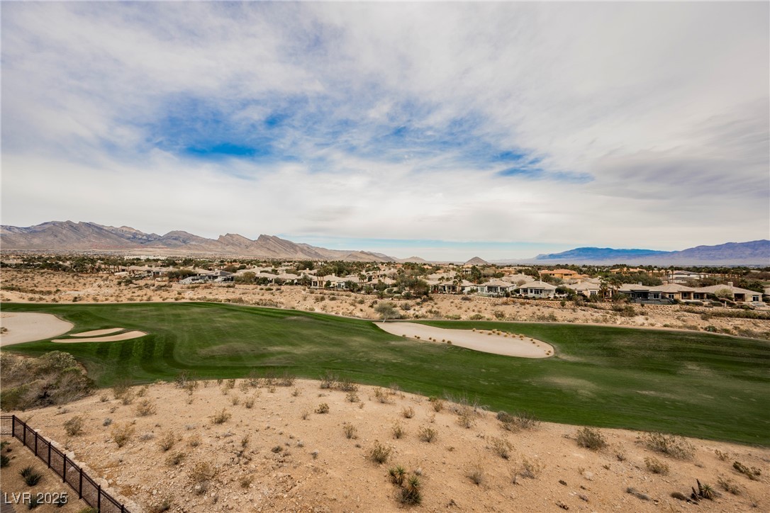 9220 Tesoras Drive 401