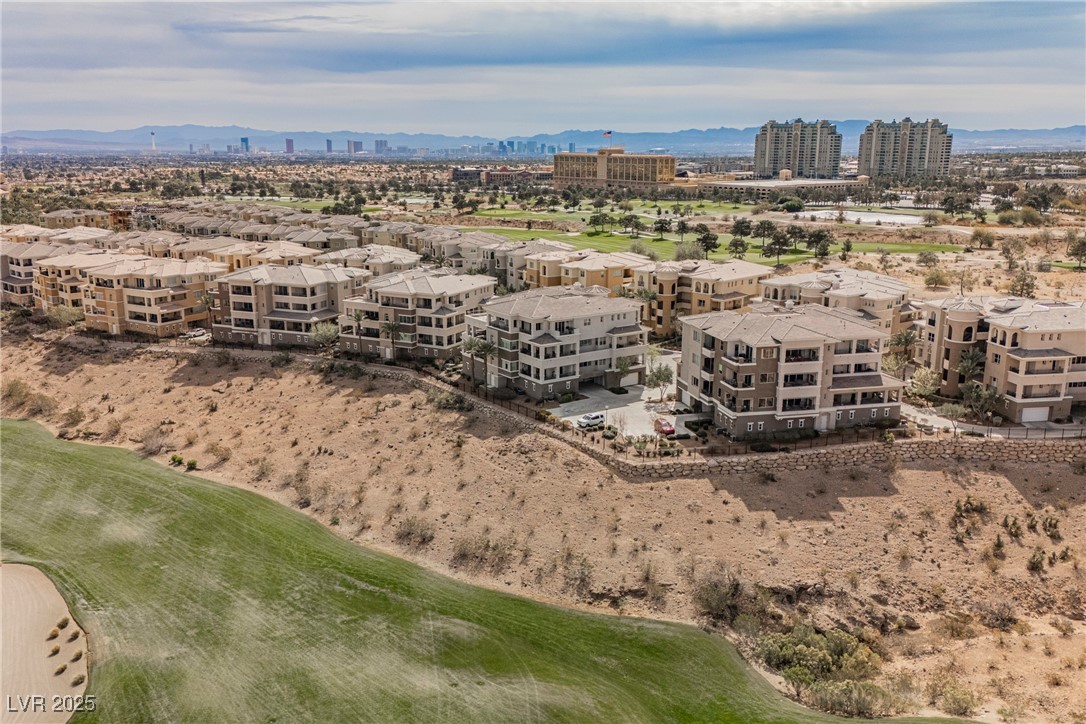 9220 Tesoras Drive 401