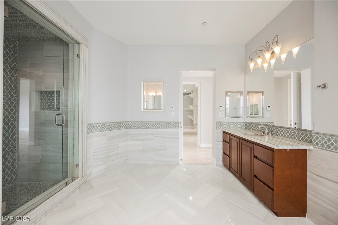 9220 Tesoras Drive 401