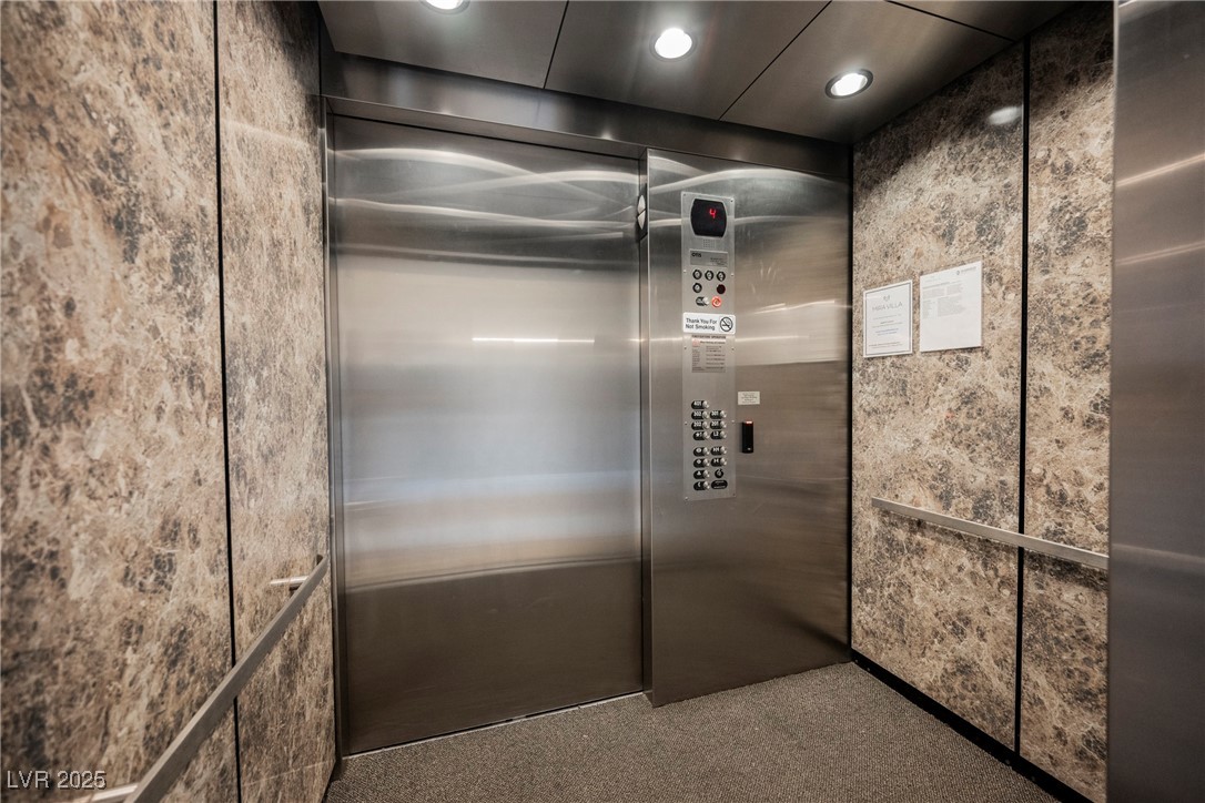 9220 Tesoras Drive 401