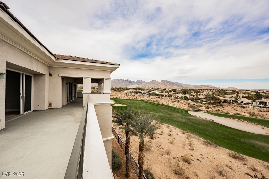 9220 Tesoras Drive 401