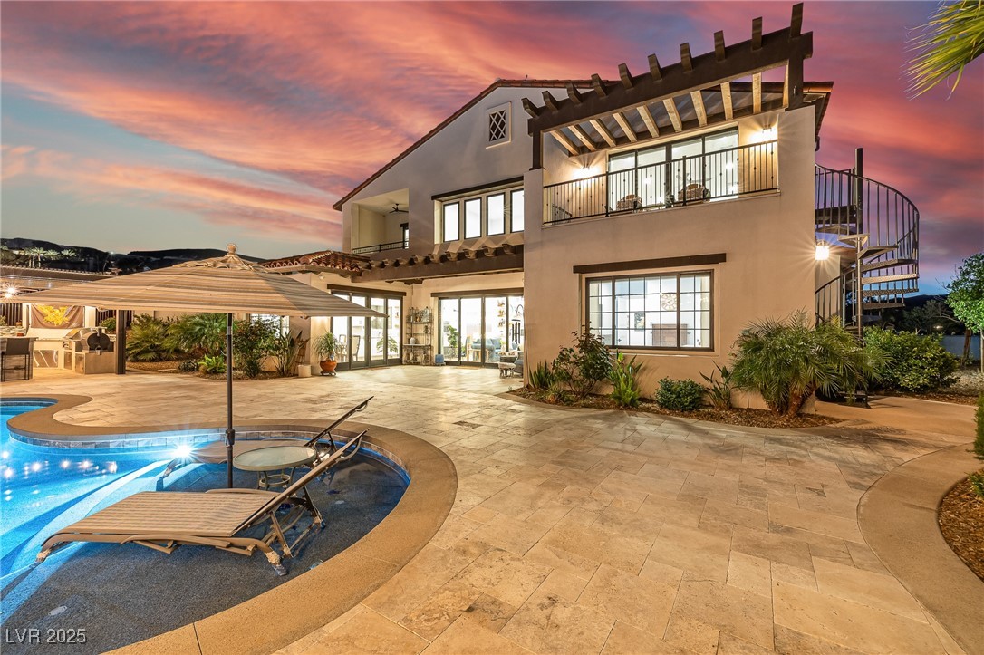 18 Grand Corniche Drive