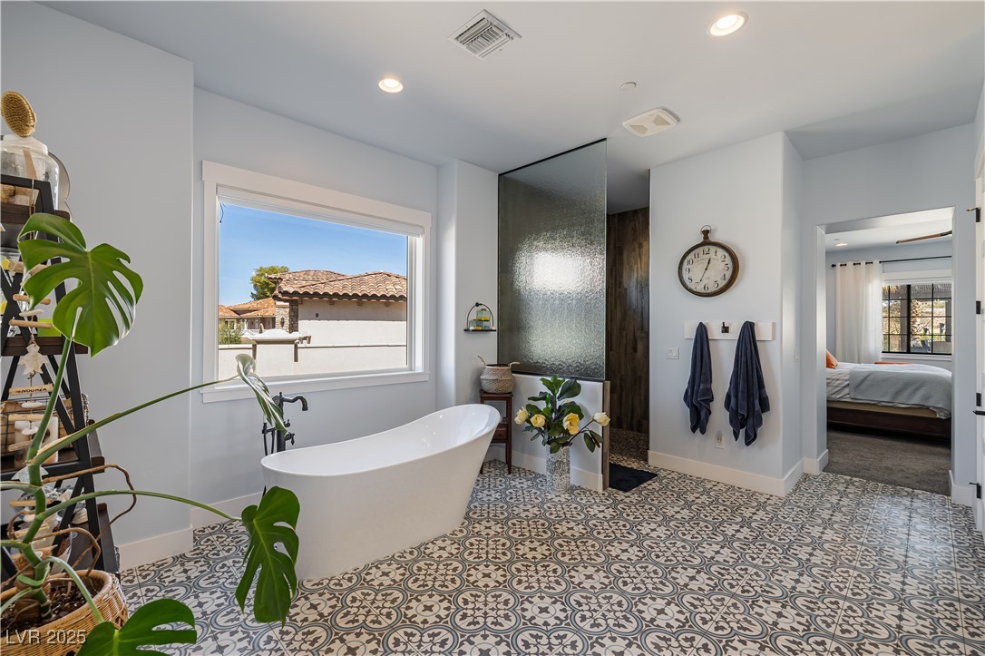 18 Grand Corniche Drive