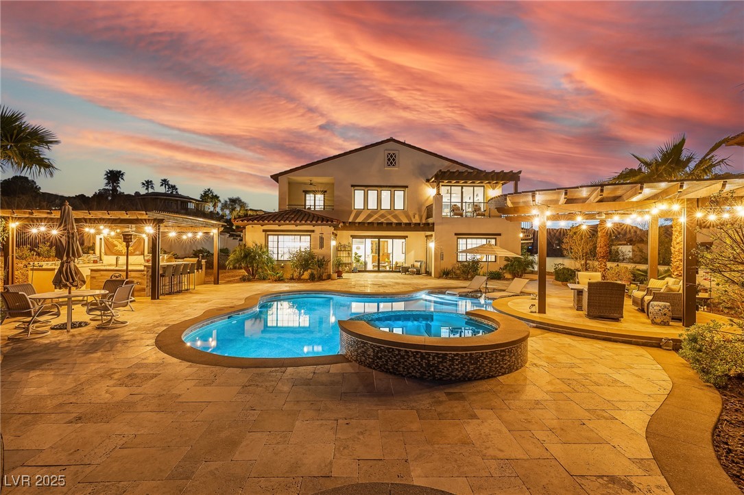18 Grand Corniche Drive