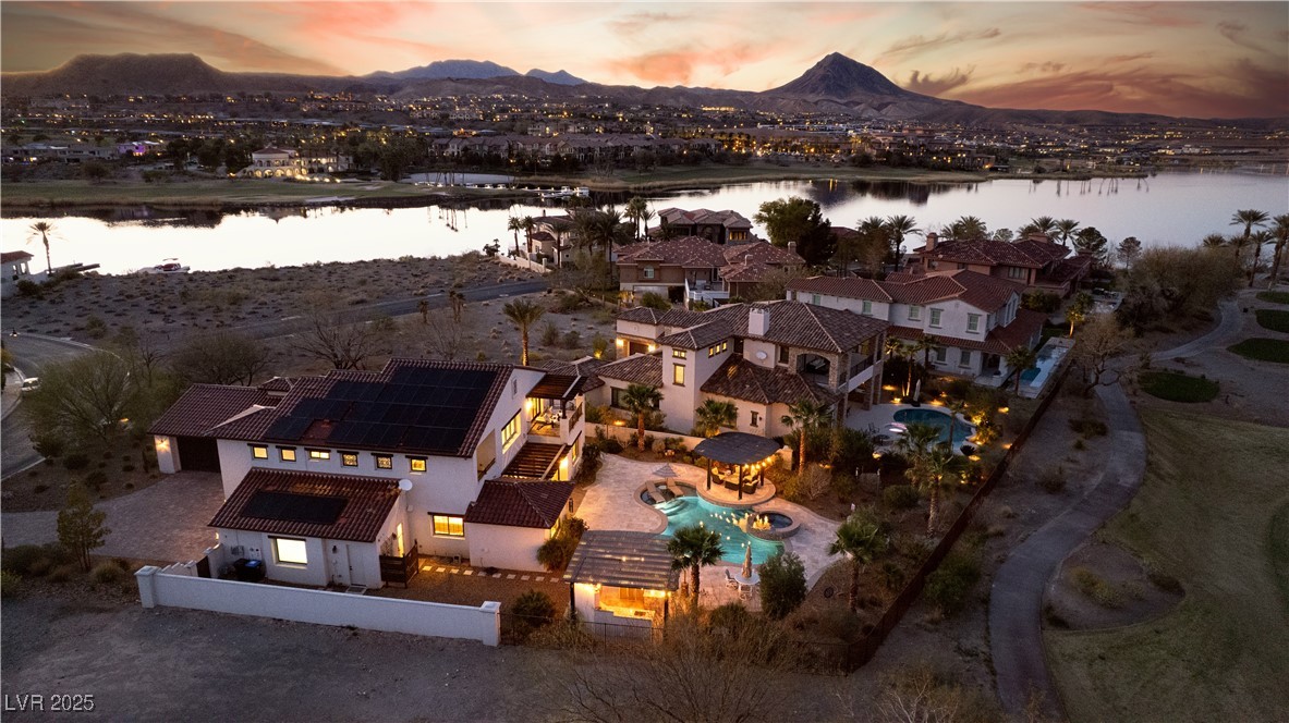 18 Grand Corniche Drive