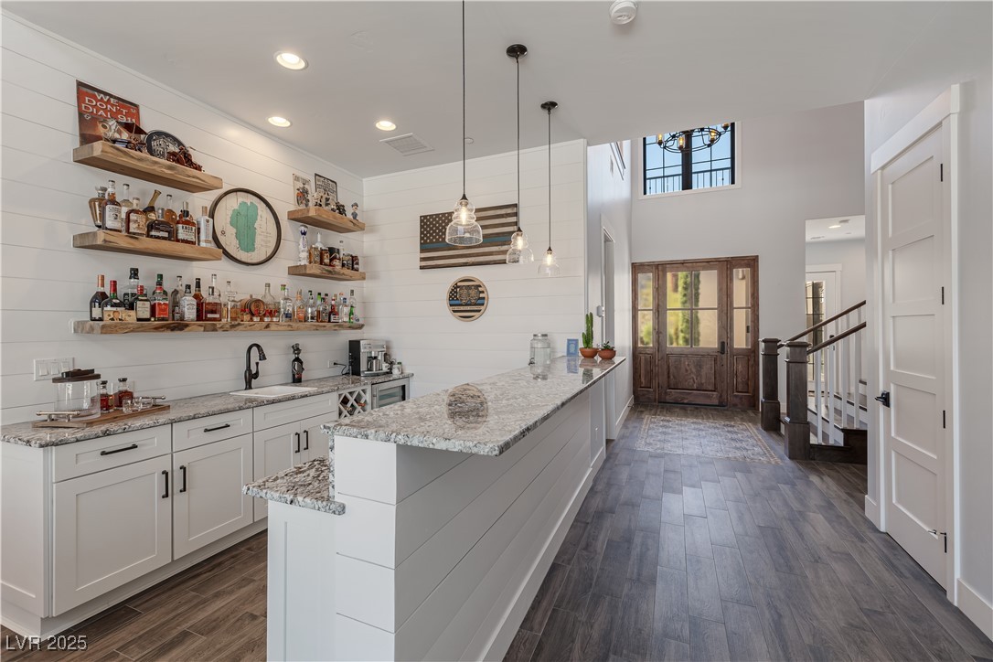 18 Grand Corniche Drive