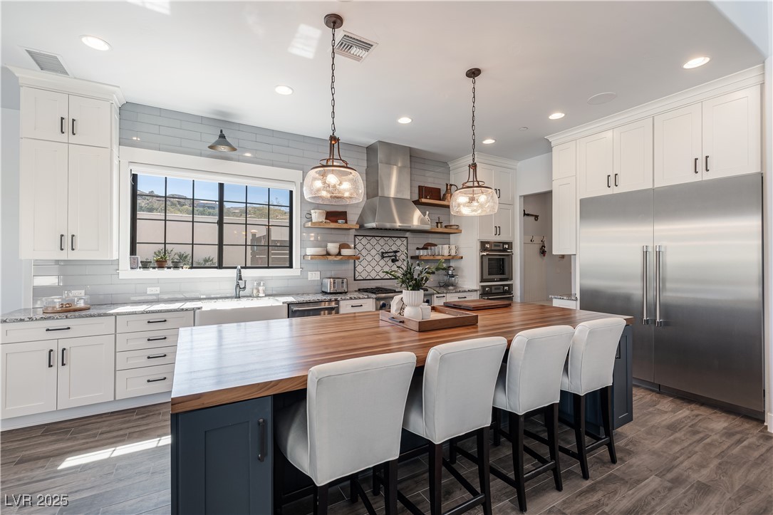 18 Grand Corniche Drive