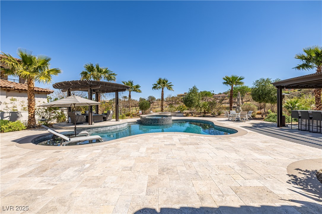 18 Grand Corniche Drive