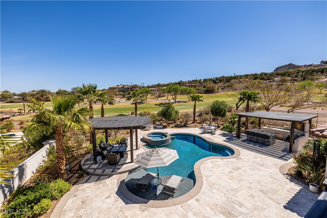 18 Grand Corniche Drive
