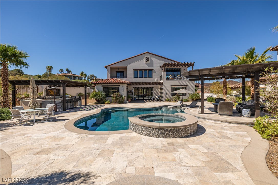 18 Grand Corniche Drive