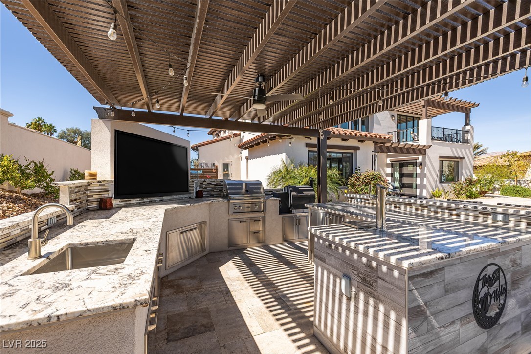 18 Grand Corniche Drive