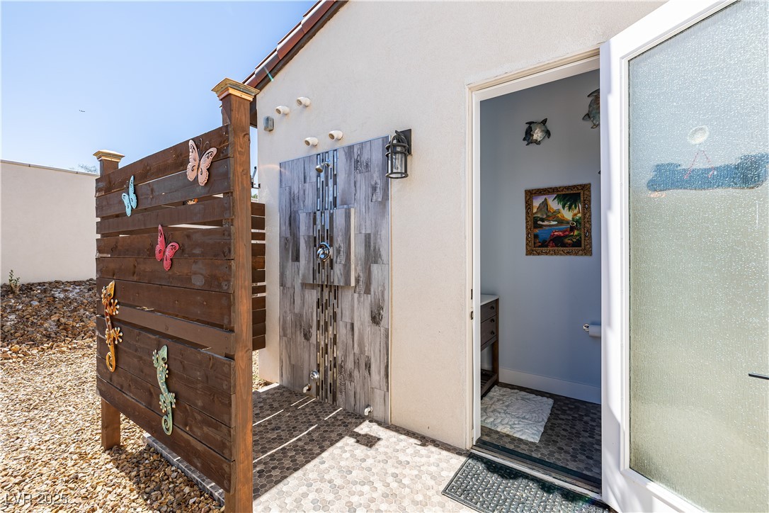 18 Grand Corniche Drive