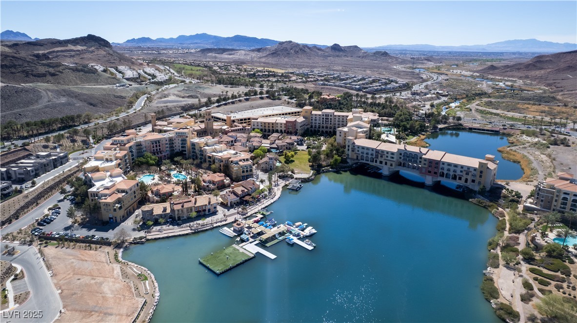 18 Grand Corniche Drive