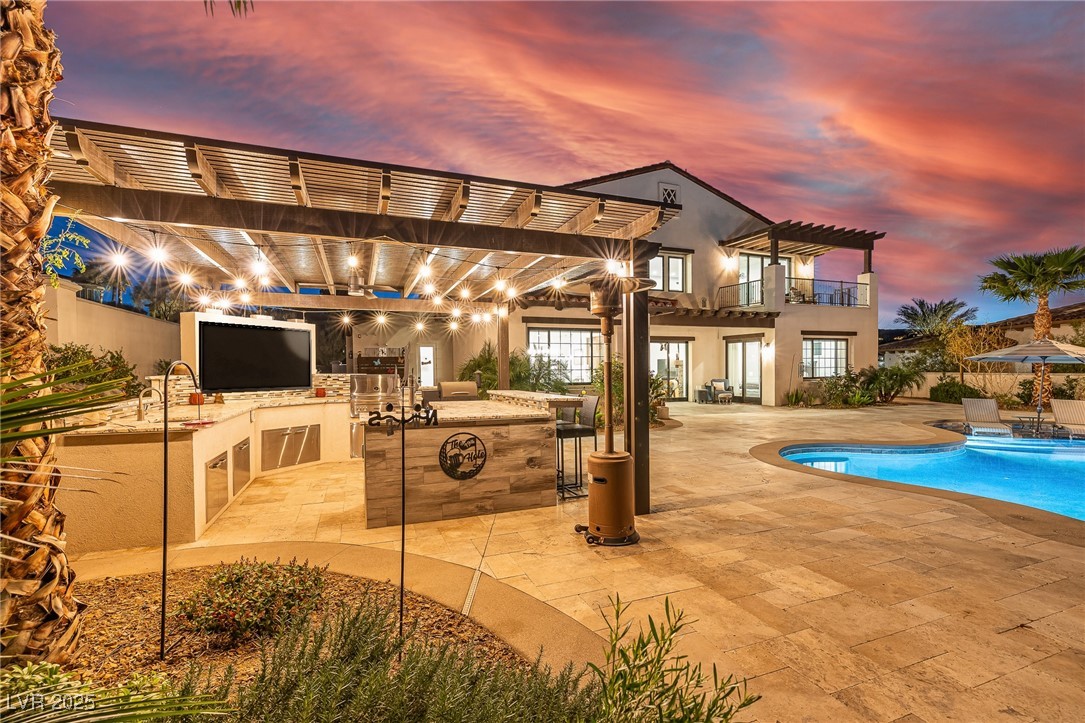 18 Grand Corniche Drive