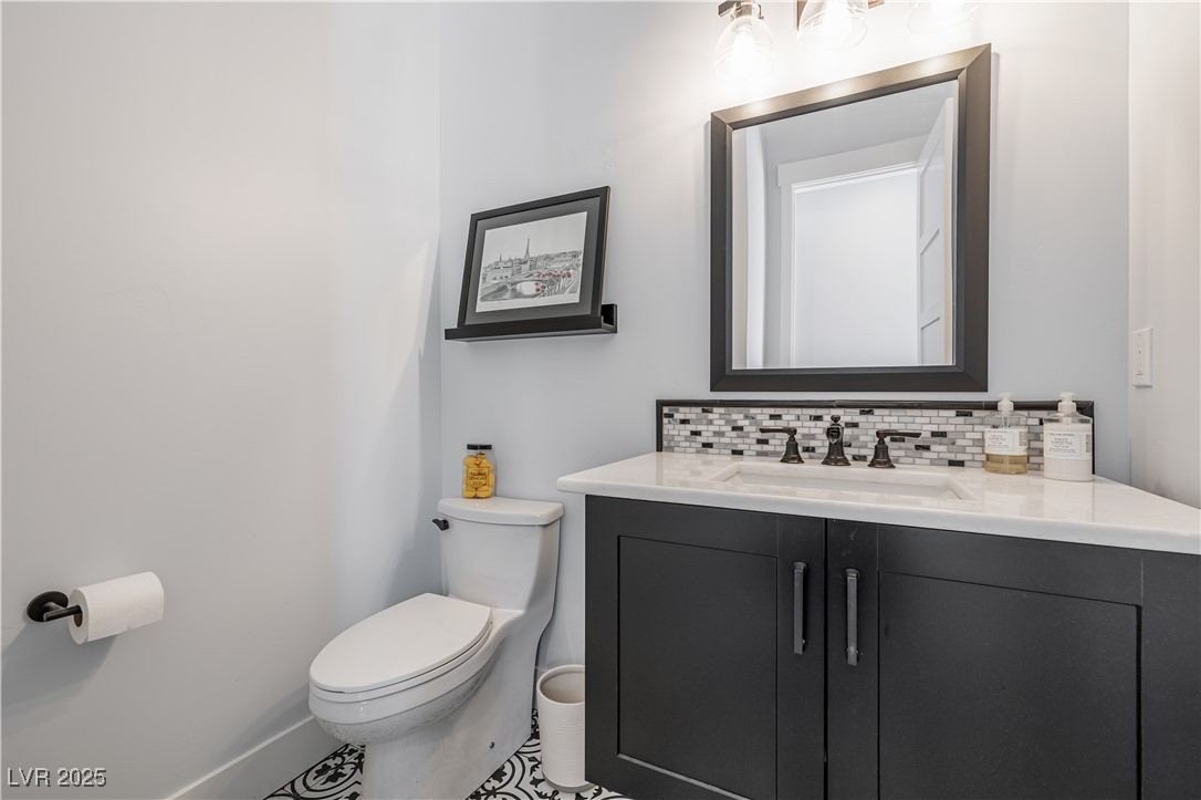 18 Grand Corniche Drive