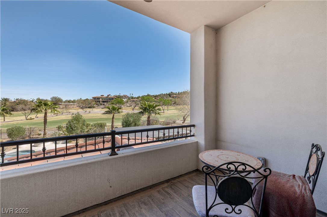 18 Grand Corniche Drive
