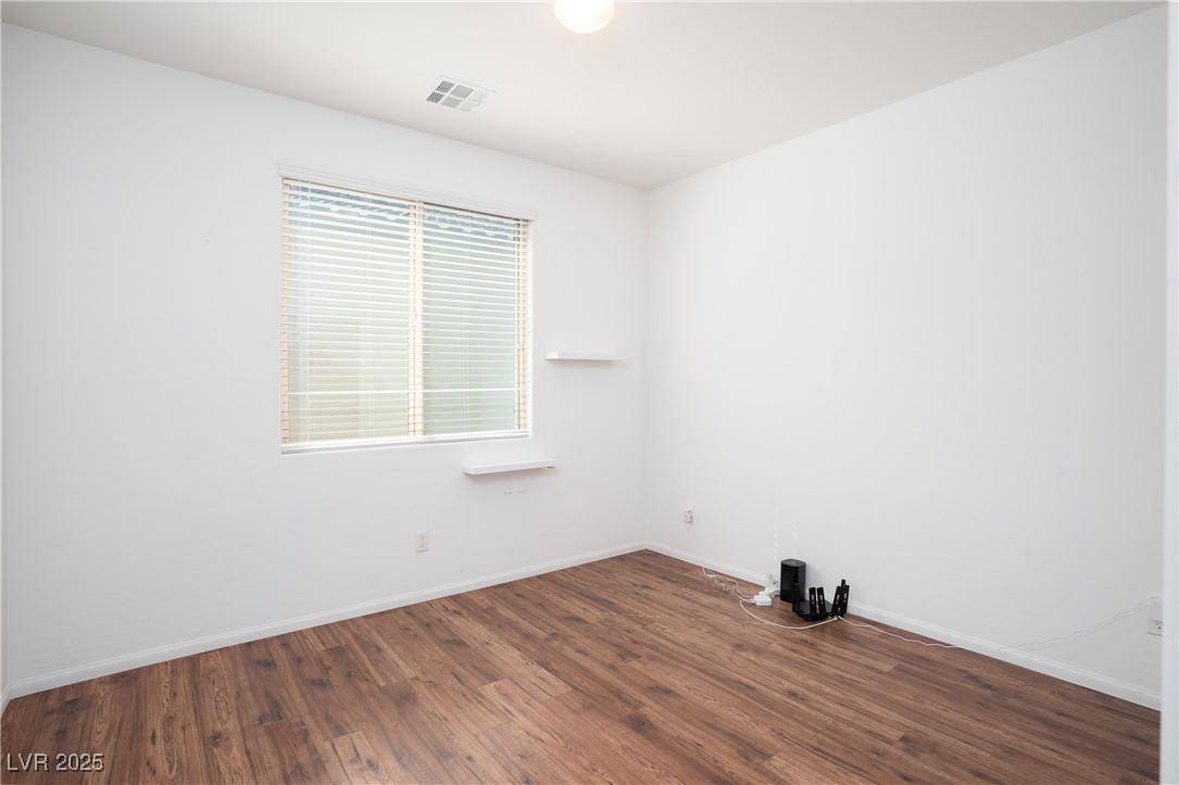 7664 Mallard Bay Avenue