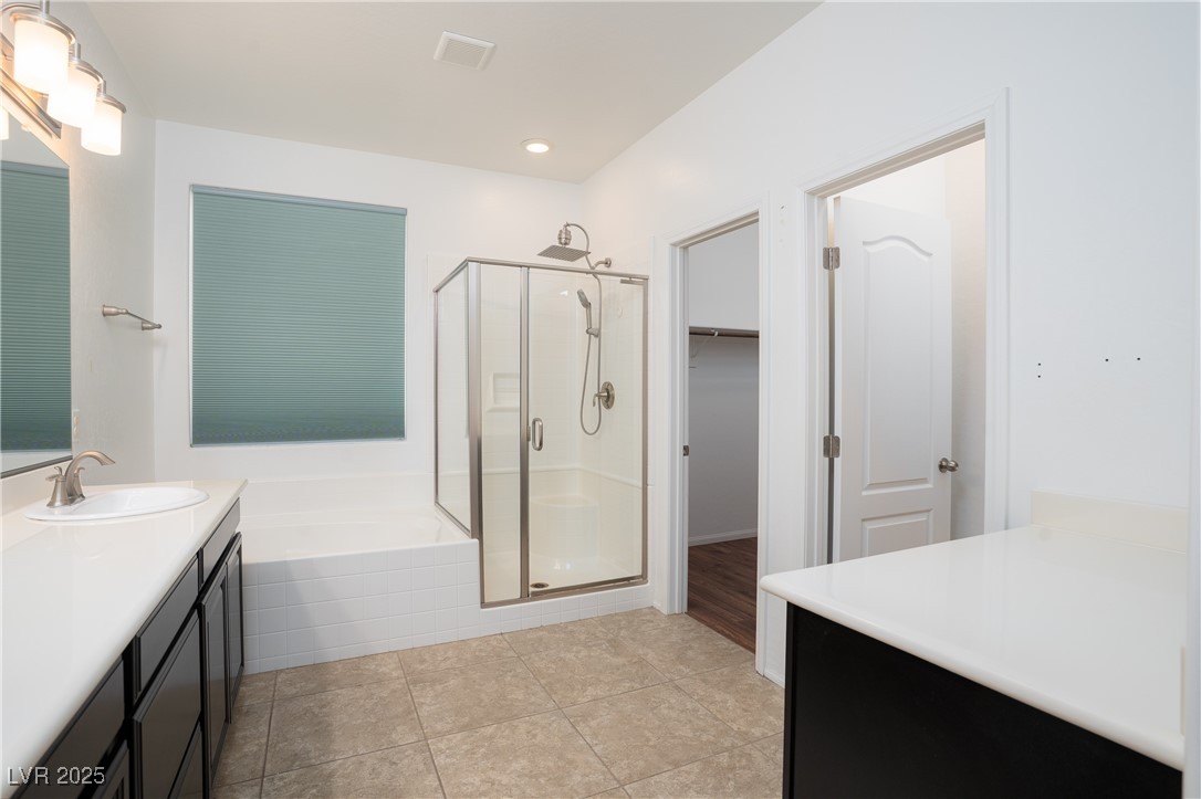 7664 Mallard Bay Avenue