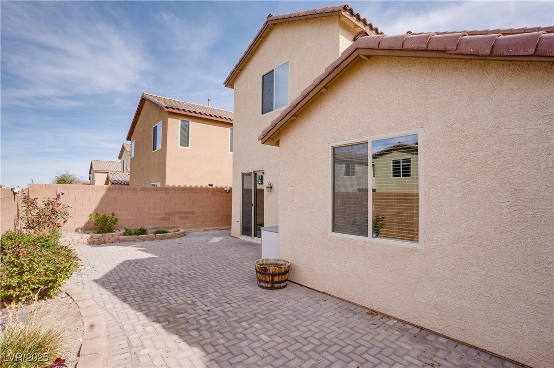 7664 Mallard Bay Avenue