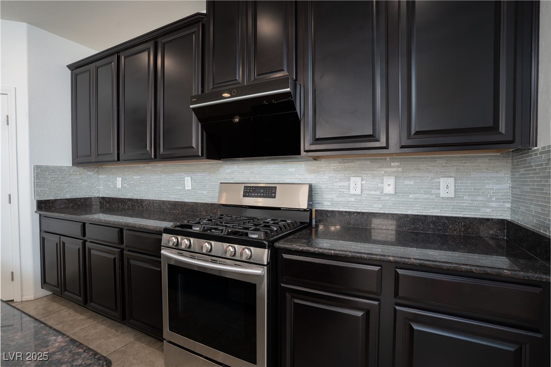 7664 Mallard Bay Avenue