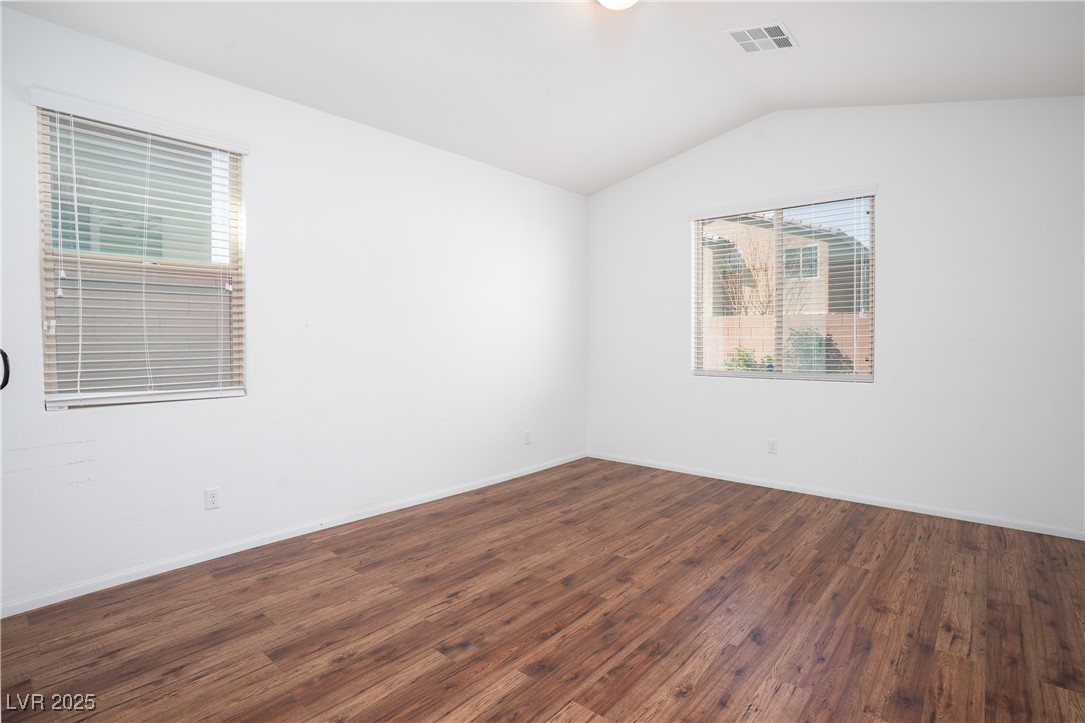 7664 Mallard Bay Avenue