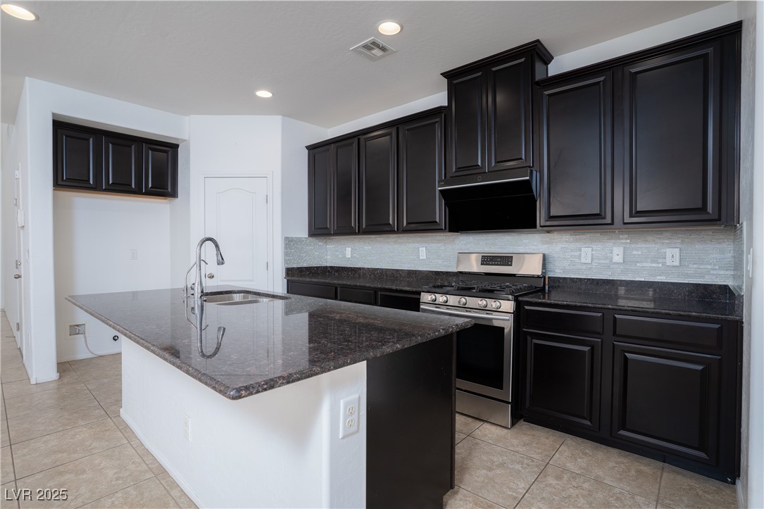 7664 Mallard Bay Avenue