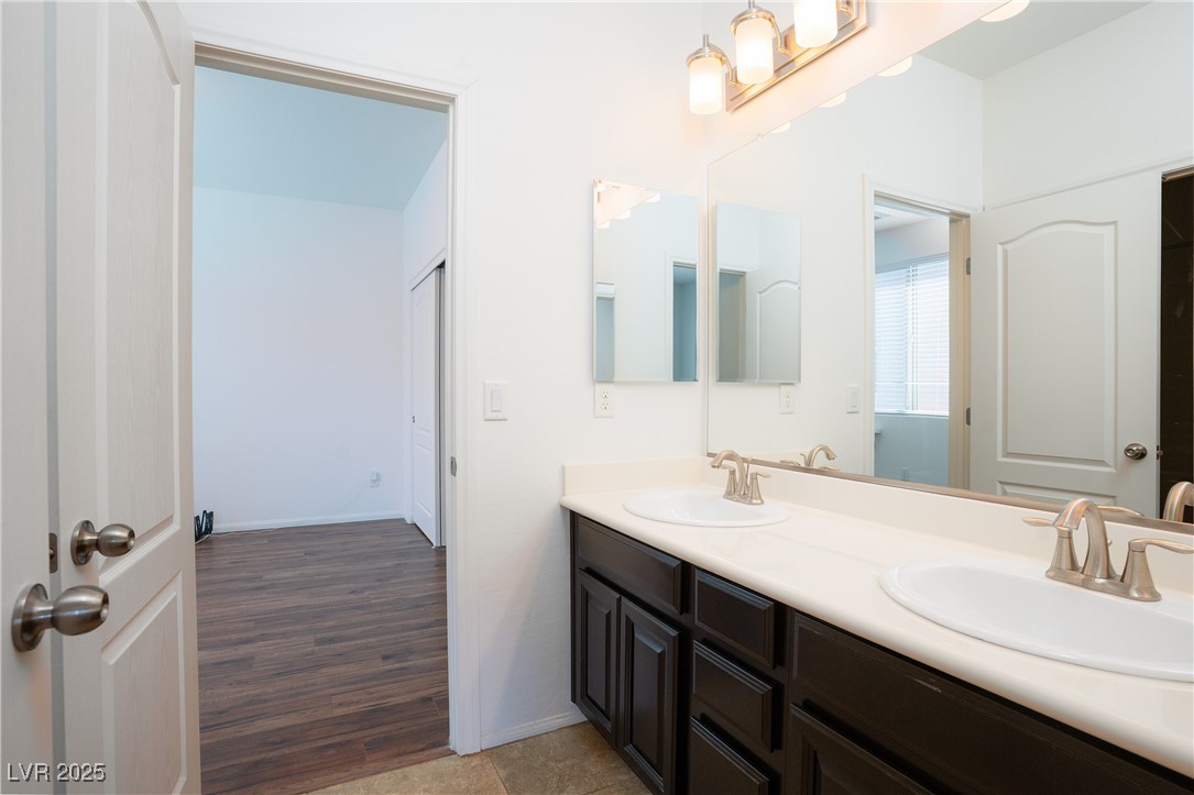 7664 Mallard Bay Avenue