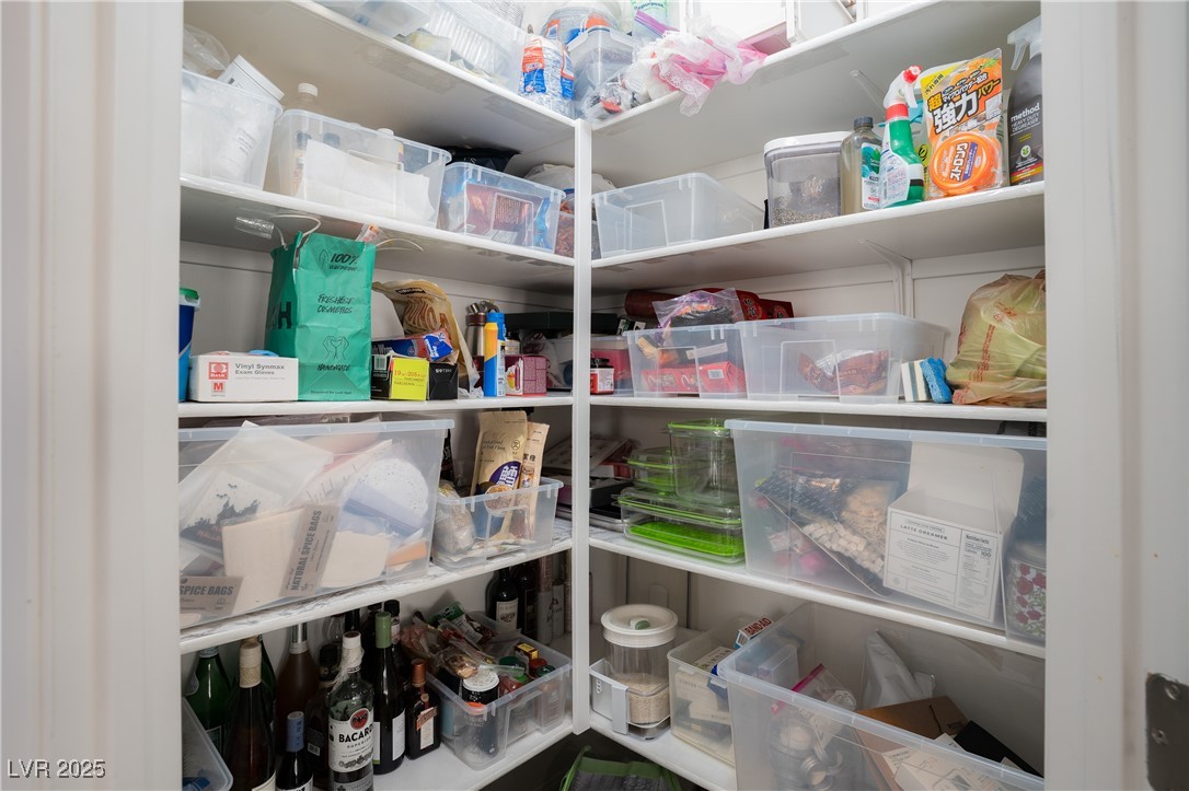 7664 Mallard Bay Avenue