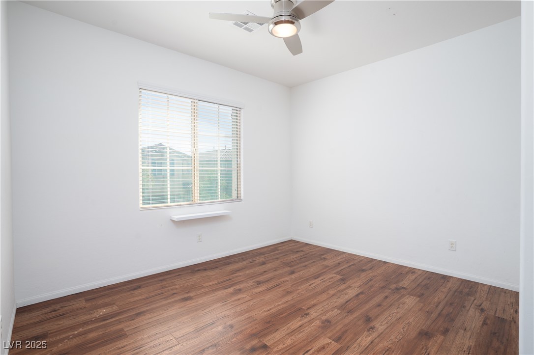 7664 Mallard Bay Avenue